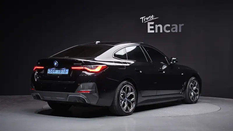 BMW i4