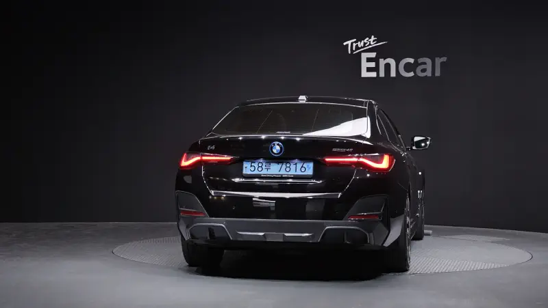 BMW i4