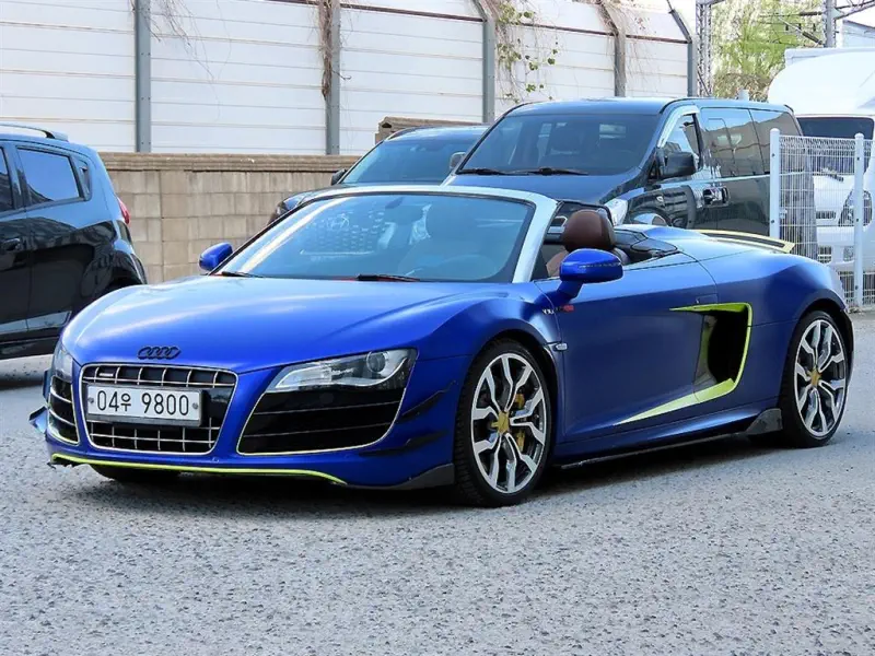Audi R8