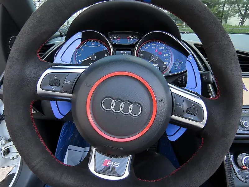 Audi R8