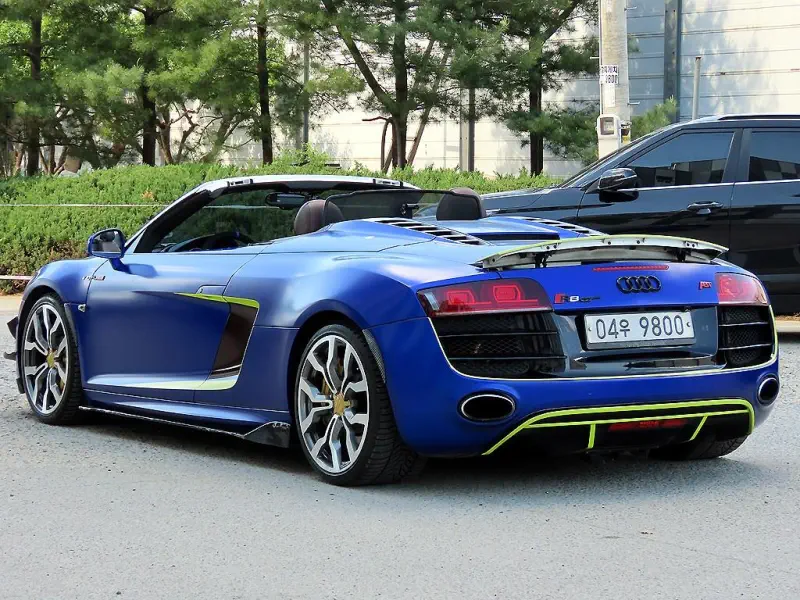 Audi R8