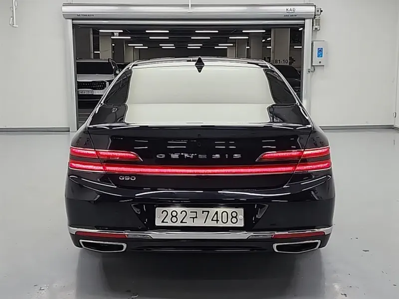 Genesis G90
