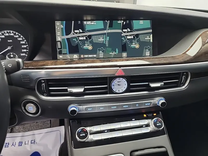 Genesis G90