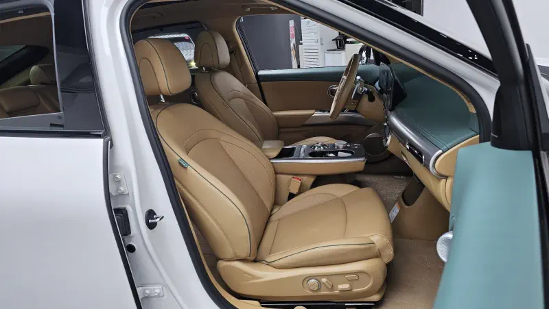 Genesis GV60