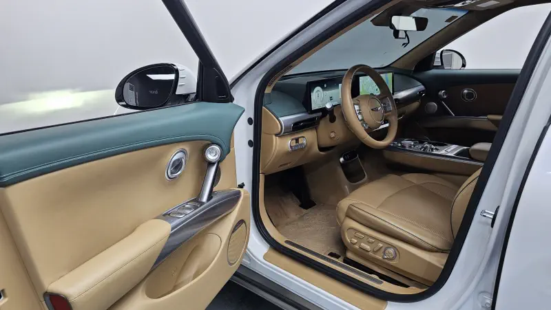 Genesis GV60