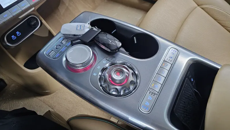 Genesis GV60