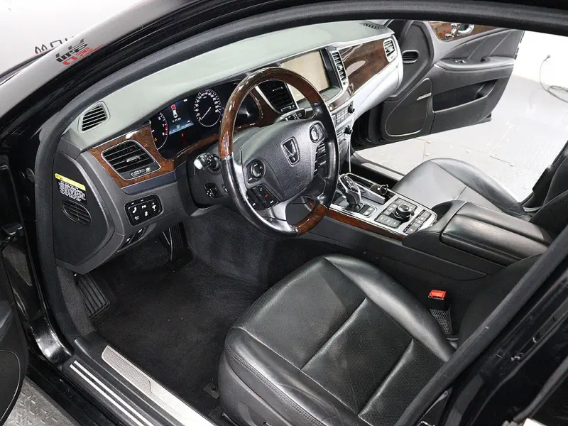 Hyundai Equus