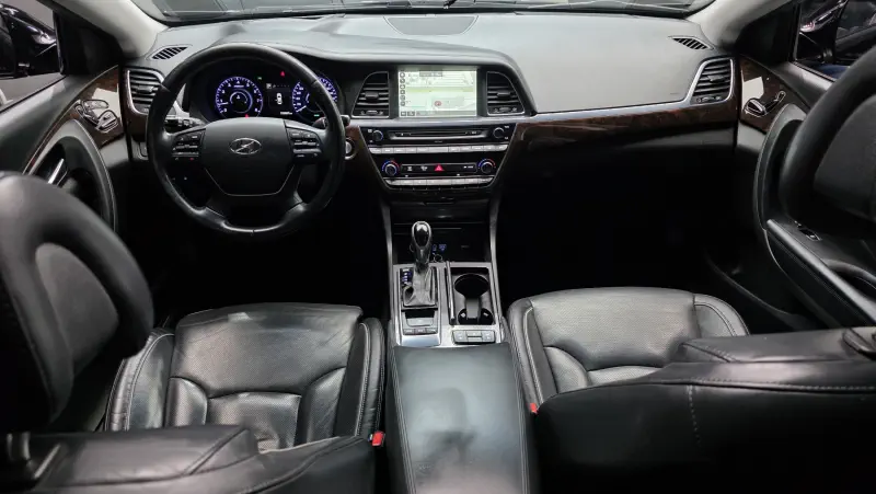Hyundai Aslan