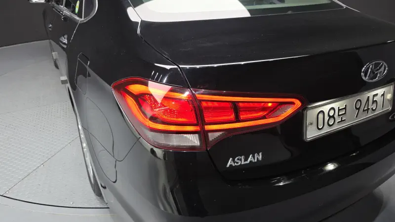 Hyundai Aslan
