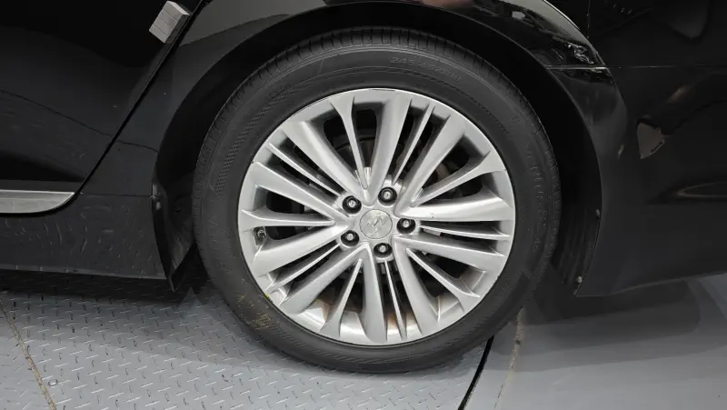 Hyundai Aslan