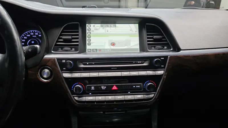 Hyundai Aslan