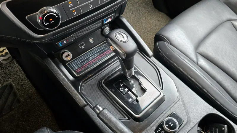 SsangYong Rexton Sports Khan