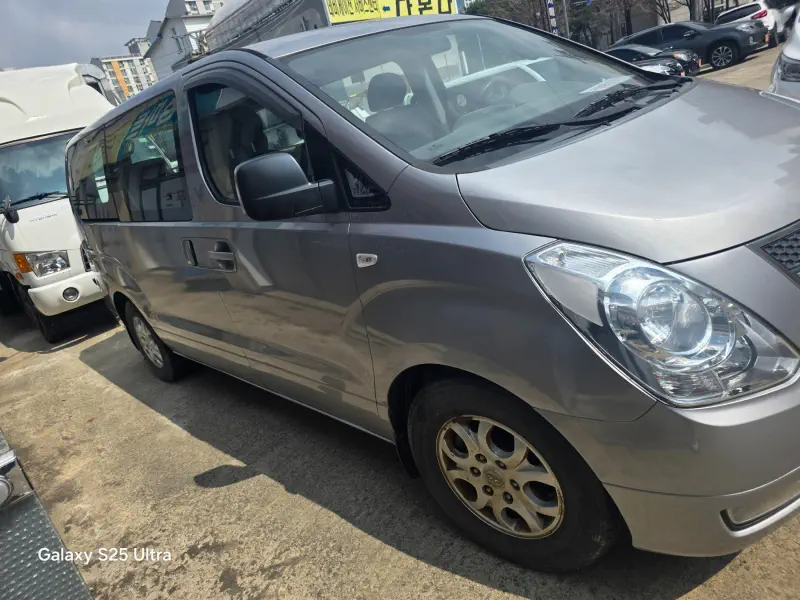 Hyundai Grand Starex