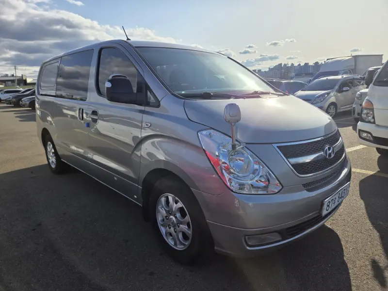 Hyundai Grand Starex