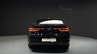 Renault SM6