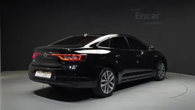 Renault SM6