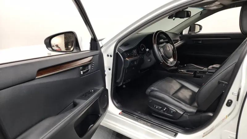 Lexus ES300h