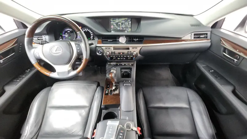 Lexus ES300h