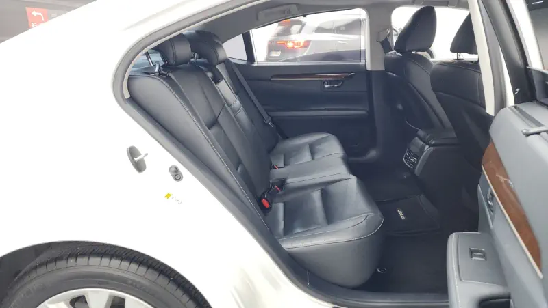 Lexus ES300h