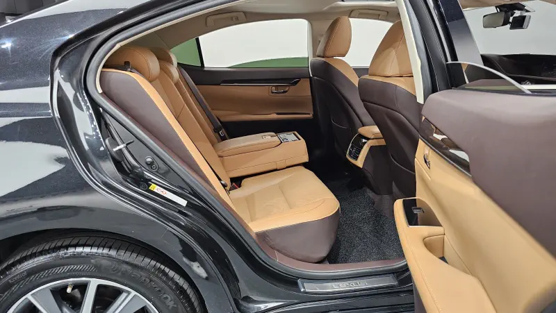 Lexus ES300h