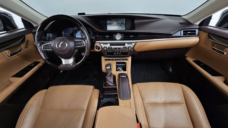 Lexus ES300h