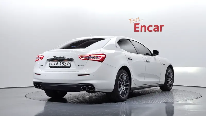 Maserati Ghibli