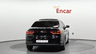Renault SM6