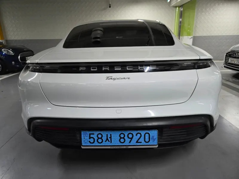 Porsche Taycan