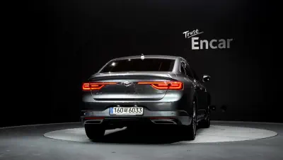 Renault SM6