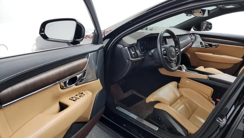 Volvo S90