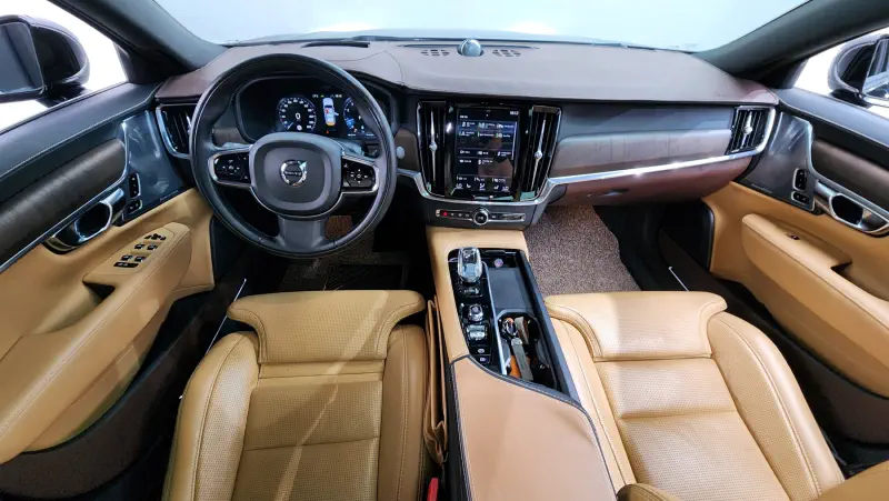Volvo S90