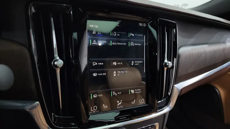 Volvo S90