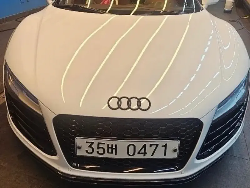 Audi R8