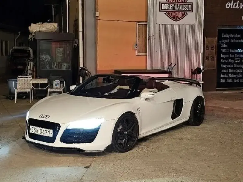 Audi R8