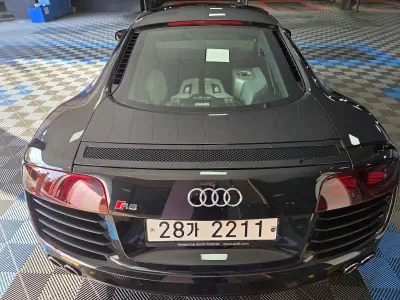 Audi R8