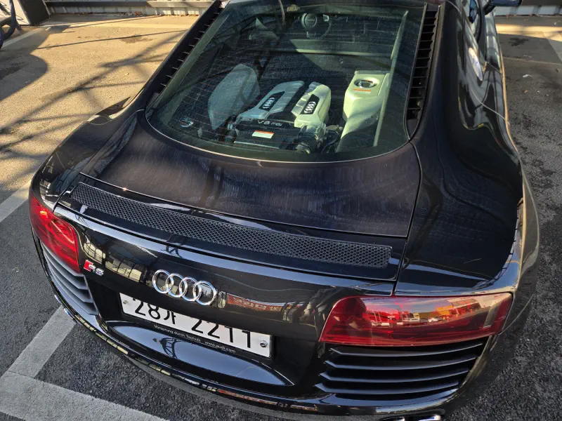 Audi R8