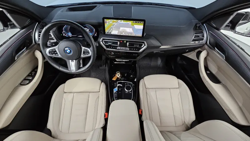 BMW iX3