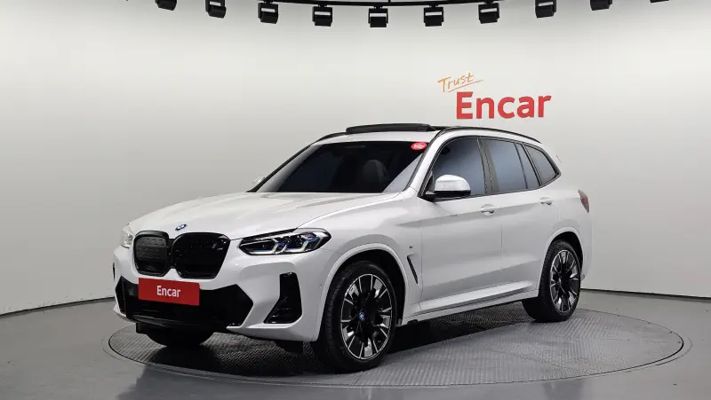BMW iX3