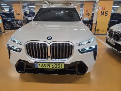 BMW X7