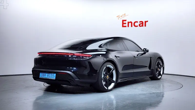 Porsche Taycan