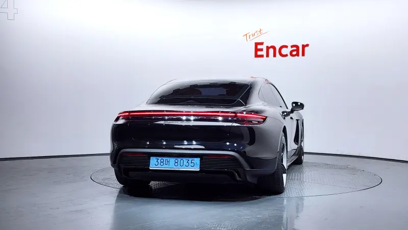 Porsche Taycan