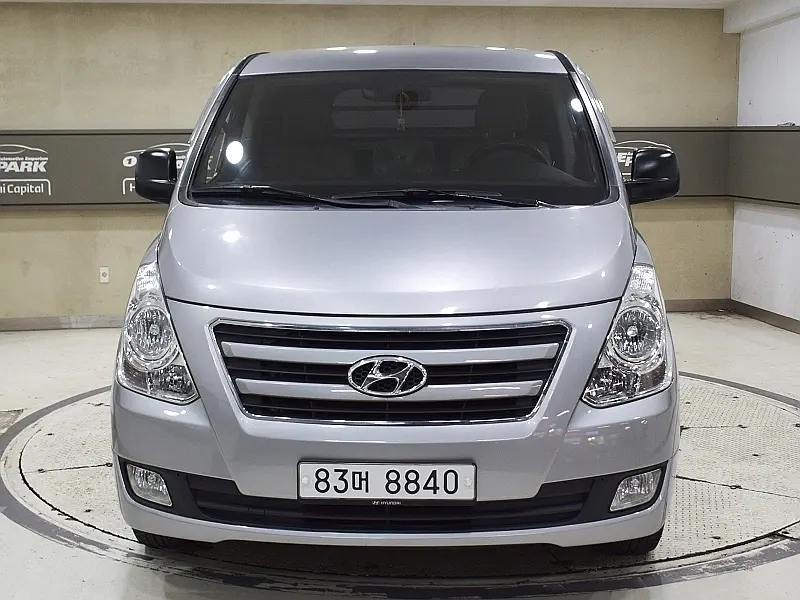 Hyundai Grand Starex