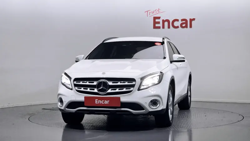 Mercedes-Benz GLA-Class