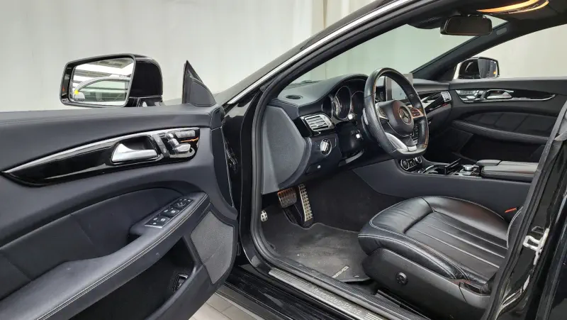 Mercedes-Benz CLS-Class