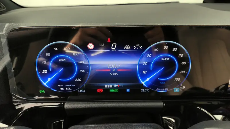 Mercedes-Benz EQA