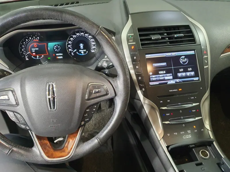 Lincoln Mkz