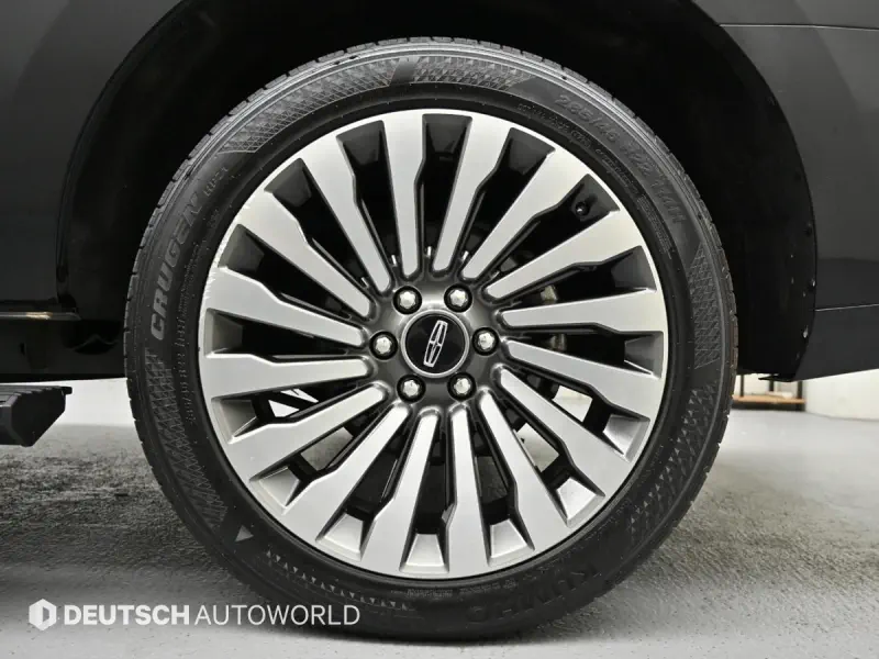 Lincoln Navigator