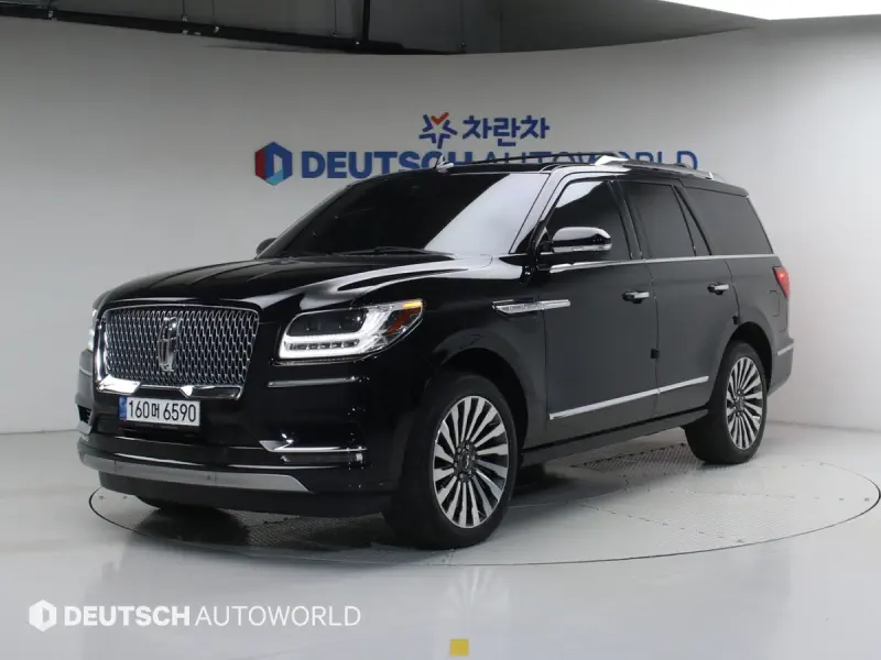 Lincoln Navigator
