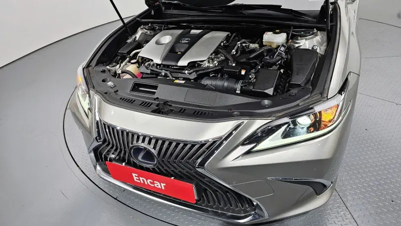 Lexus ES300h