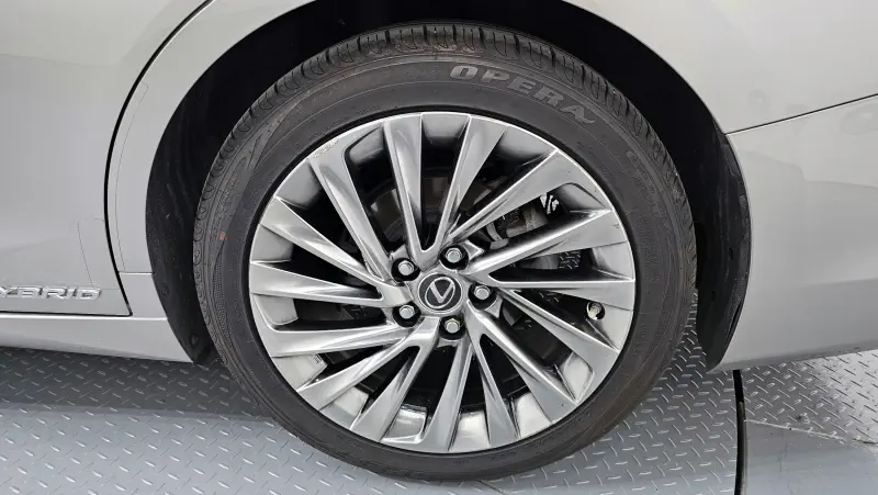 Lexus ES300h